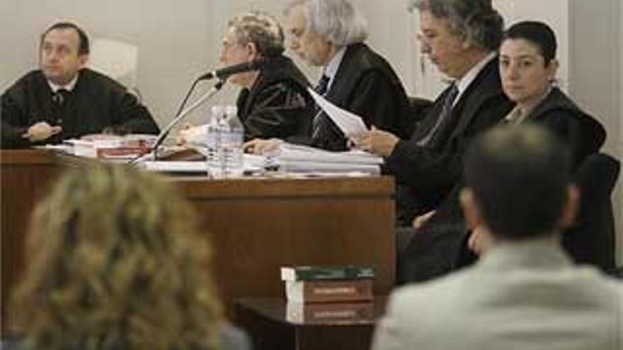 La Fiscalía rebaja la petición de cárcel para los imputados en el Caso Roquetas