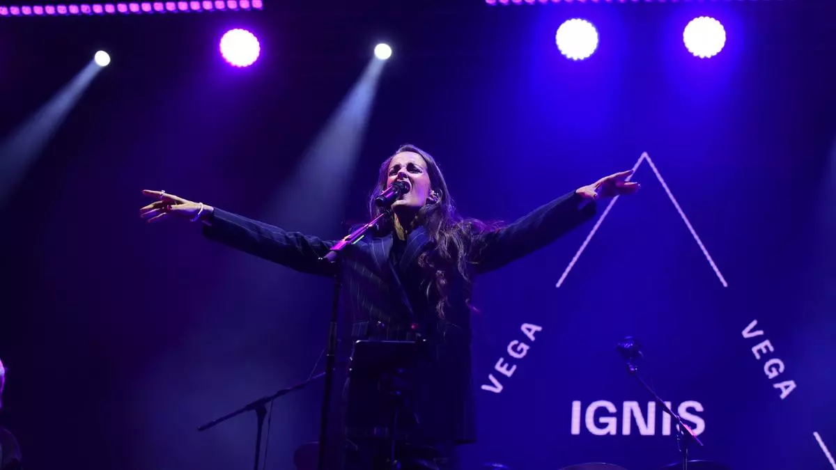 Vega canta la última nota de las noches en María Pita