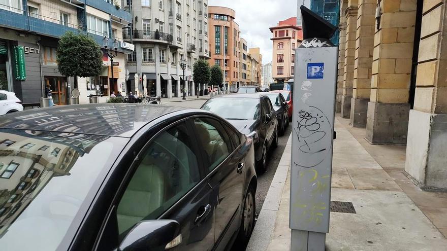 Cambios en la zona azul tras la nueva norma del Gobierno: aumento del importe del estacionamiento y cobro por la noche