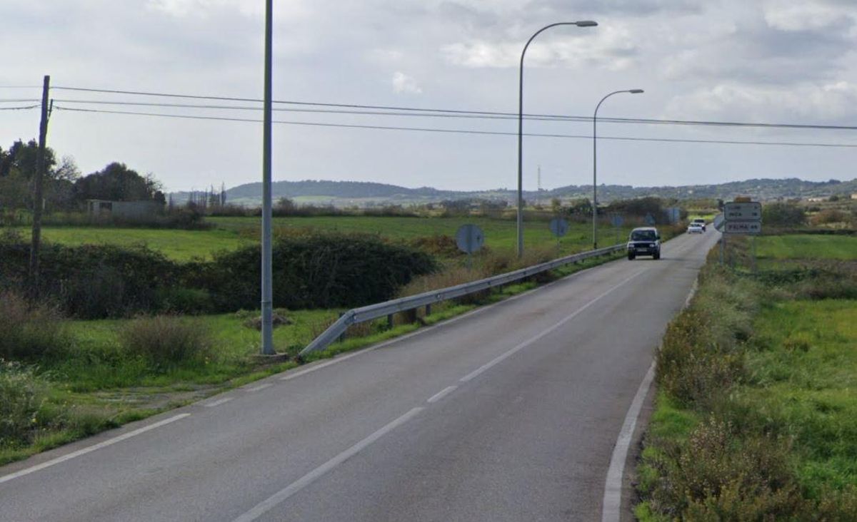 La carretera Llubí-Santa Margalida, en el tramo más próximo a este último municipio.