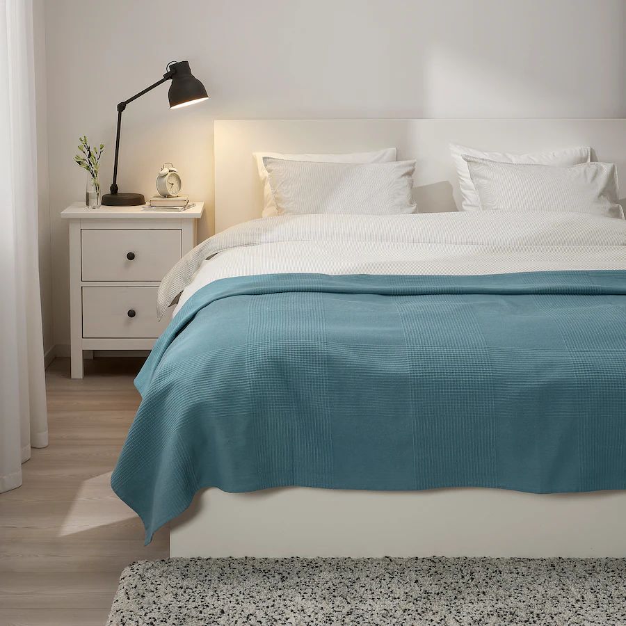 Colchas cama 150  Cuatro colchas baratas de Ikea para decorar y abrigar tu  cama