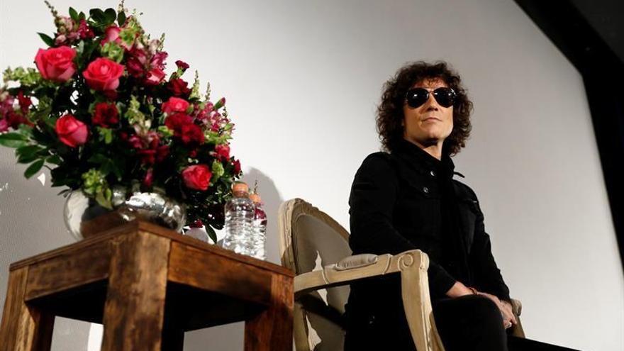 Bunbury presenta en México &quot;Expectativas&quot;, rock and roll para &quot;mover las neuronas&quot;