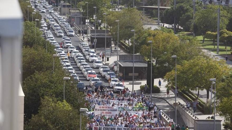 Los taxistas volverán a manifestarse el próximo día 30 en Málaga