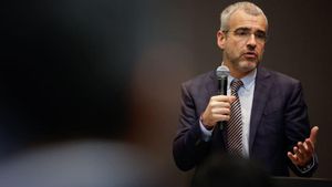 Aena planteja una pujada de les taxes aèries del 6,5% el 2026 després d’una dècada congelades