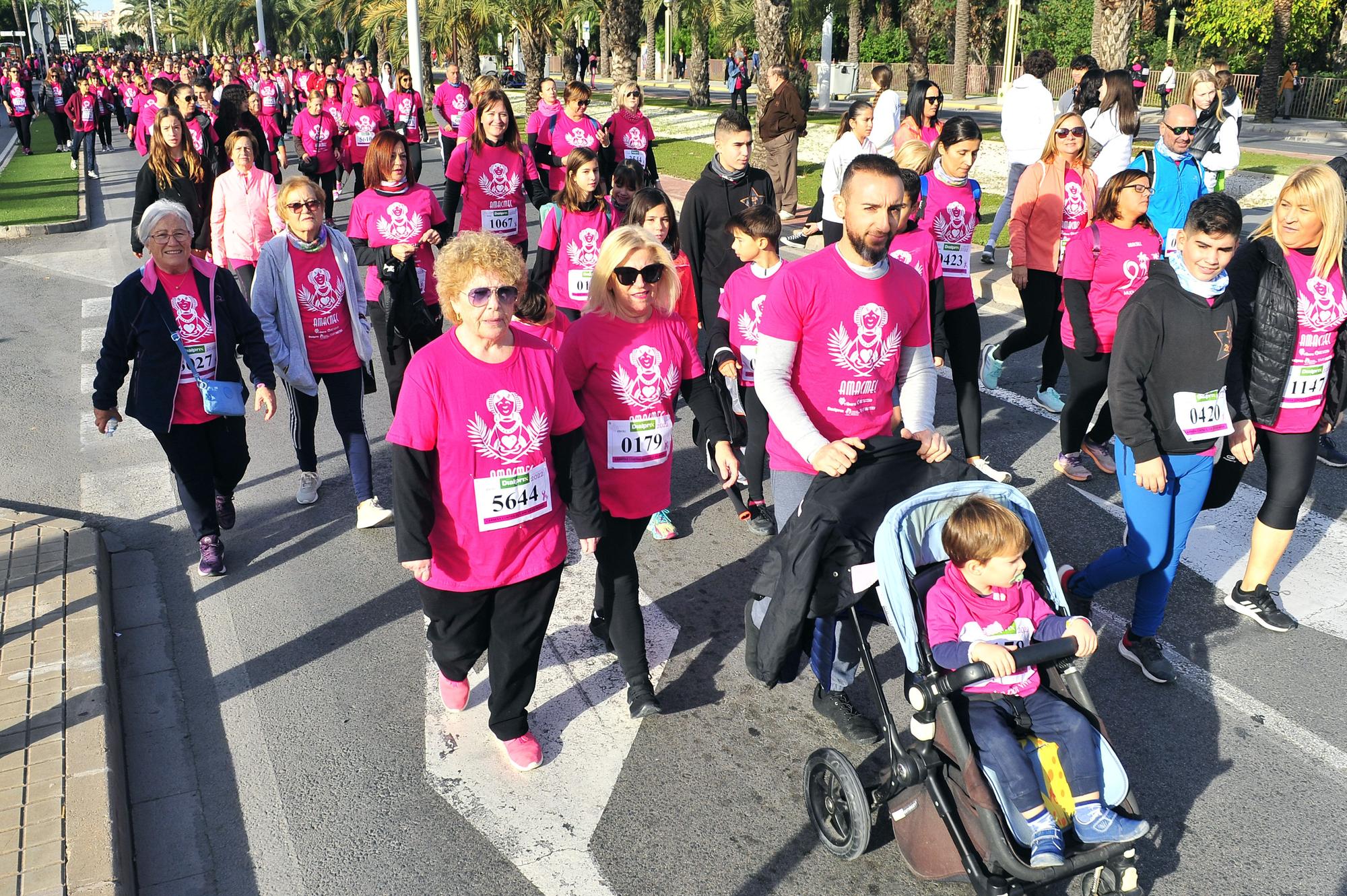 Más de 8.000 solidarios con el cáncer de mama en Elche