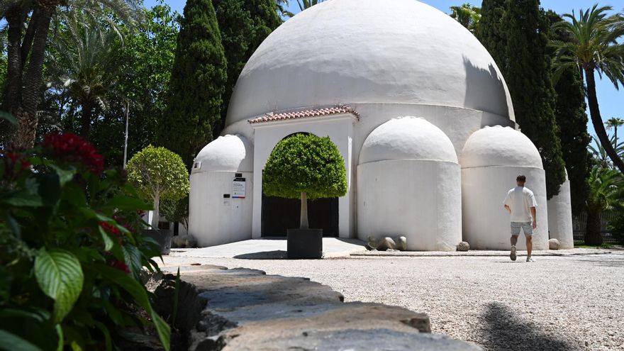 El &quot;huevo&quot; del Parque Municipal reabrirá tras las Fiestas de Elche como museo de los Moros y Cristianos