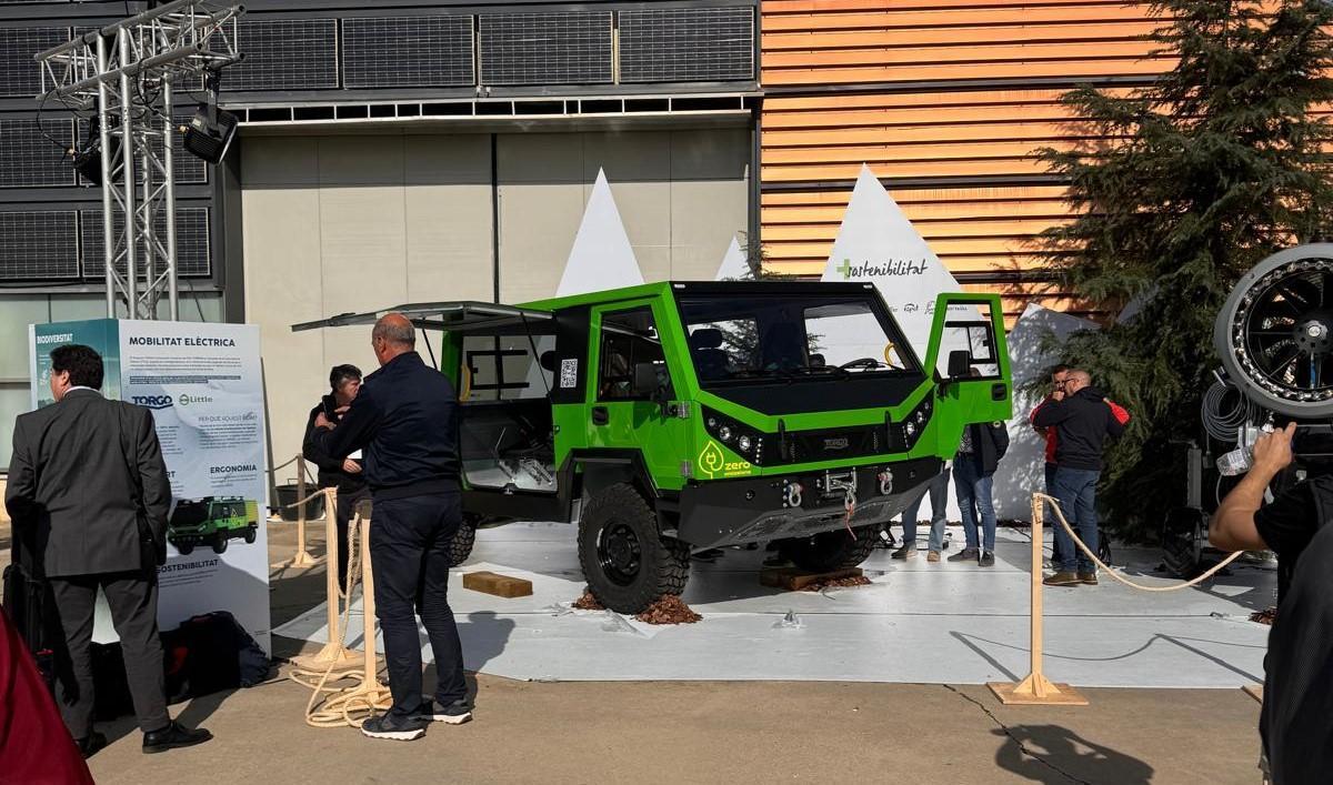 El primer Torgo, el vehículo eléctrico multipropósito de Little Electric Cars, en la Fira de la Muntanya de Vic