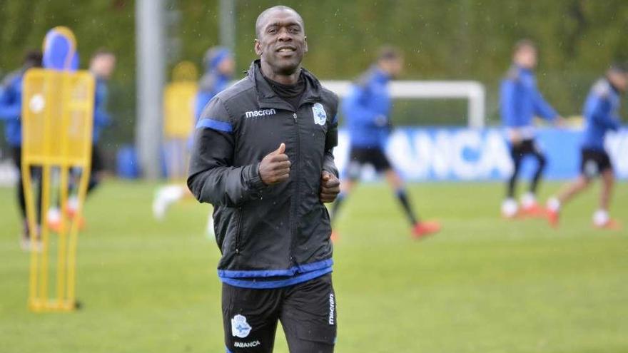 Clarence Seedorf, ayer en la ciudad deportiva.