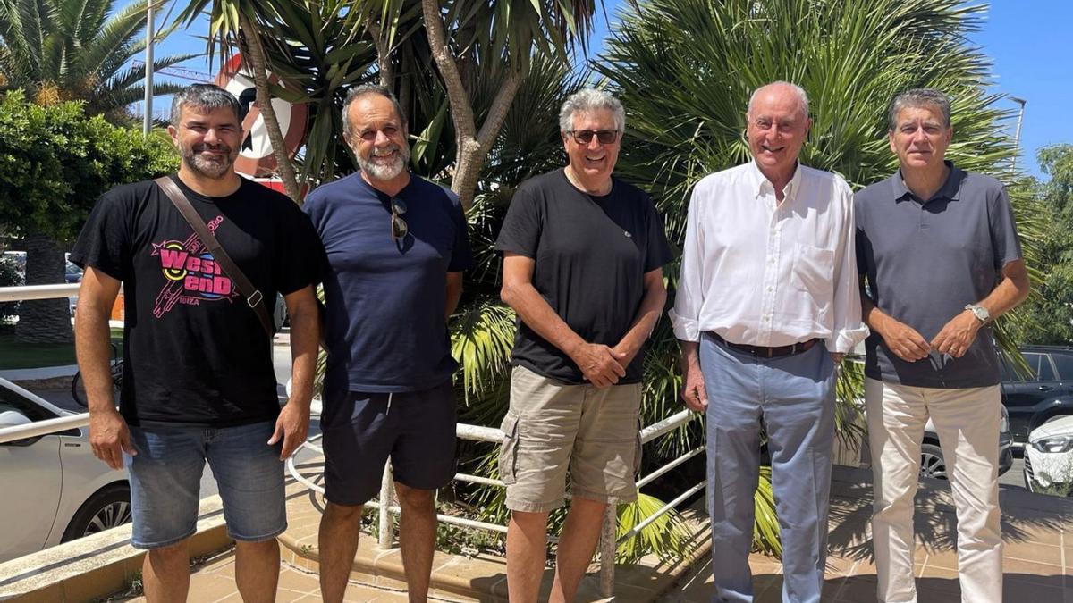 José Colomar, Juan Pantaleoni, José Torres, Pepe Roselló y Pedro Marí, de la junta directiva de AEON.