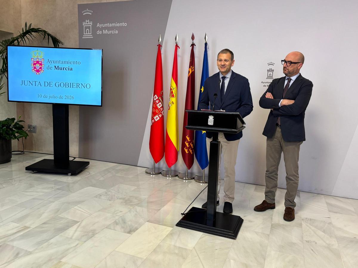 Marco Antonio Fernández en rueda de prensa de la Junta de Gobierno