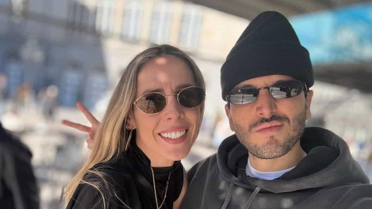 Marta Palacio y Sebastián Yatra en el centro de Oviedo.