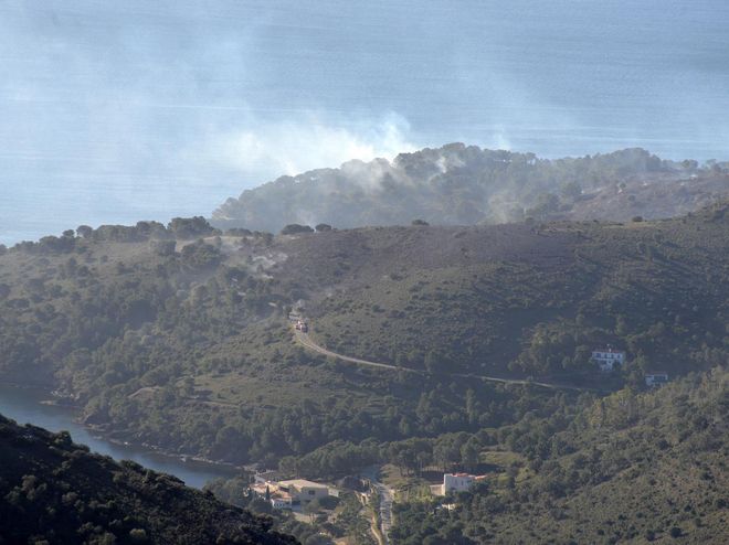 Gran incendi forestal a Roses