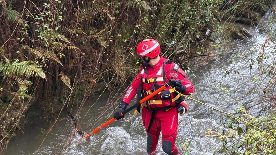 VÍDEO: Se reanuda la búsqueda de María Teresa Pérez, la mujer que el pasado viernes cayó al río en San Martín del Rey Aurelio