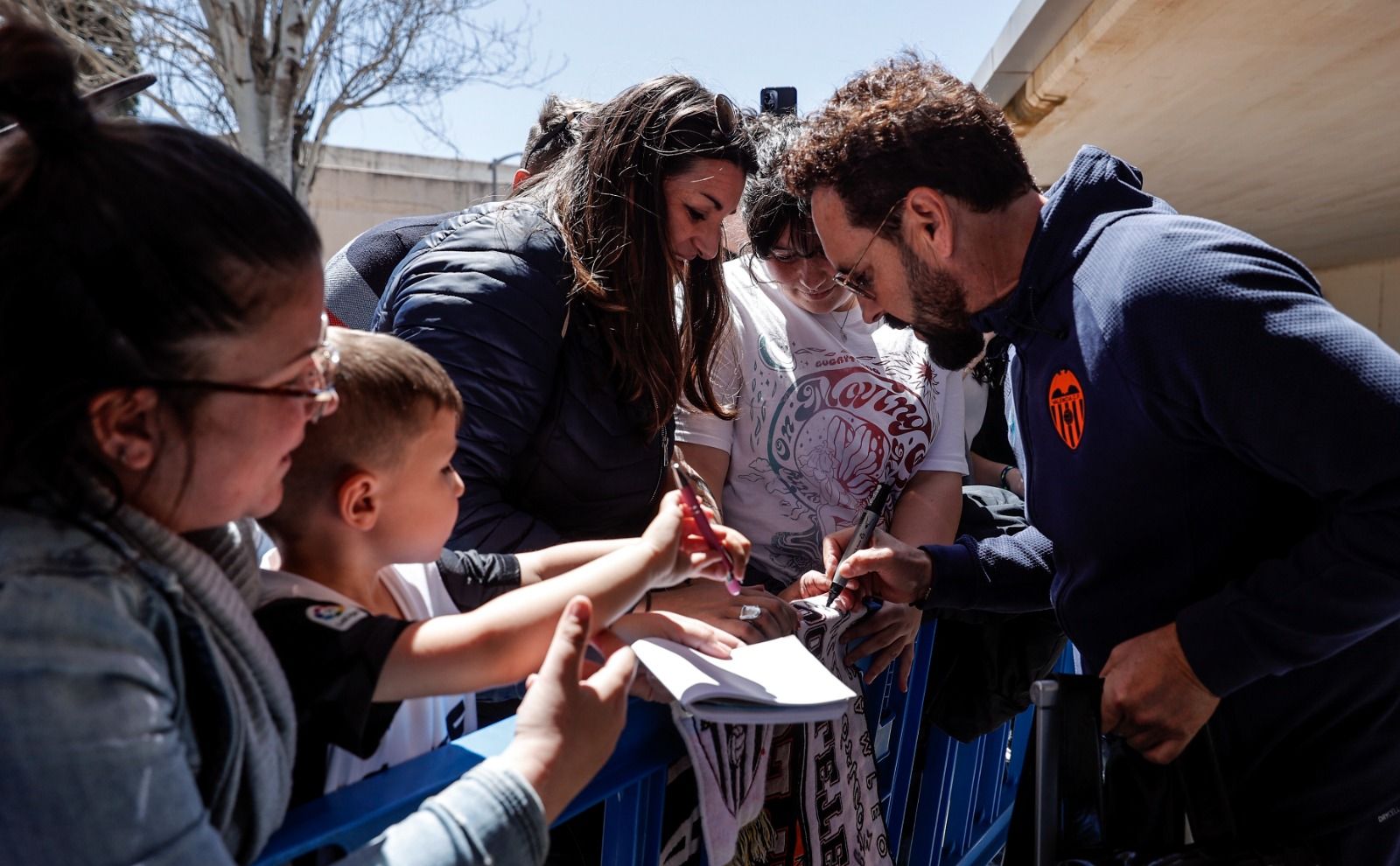 Así ha recibido la afición recibe al Valencia CF en Manises