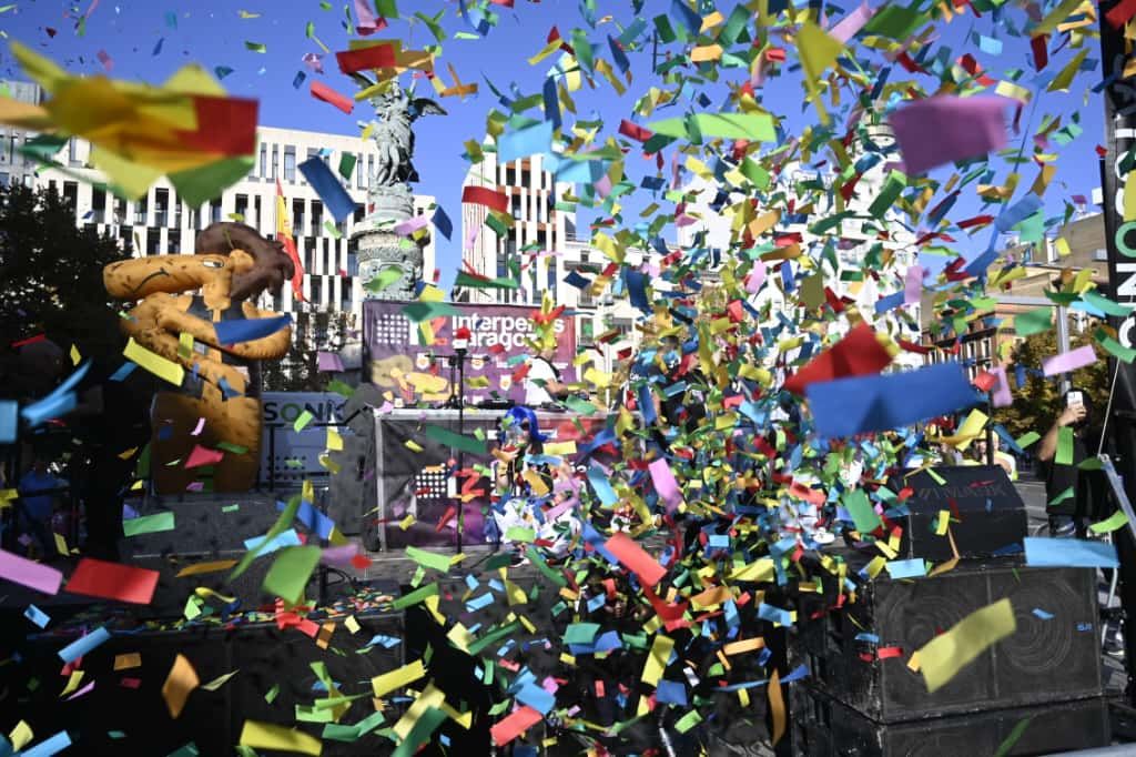 En imágenes | Primer día de las Fiestas del Pilar con las peñas y el pregón