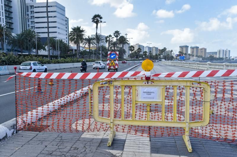 Carril derecho de la GC-1 y paseo marítimo cerrados