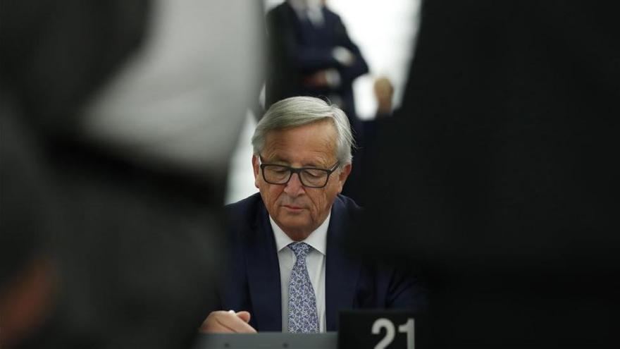 Juncker se enreda con el referéndum del 1-O