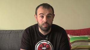 El missatge de l’humorista Peyu al Banc Sabadell.