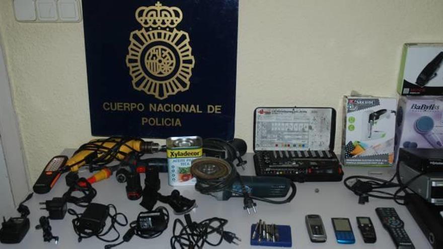 La Policía desmantela una red a la que atribuye 60 robos en casas de partidas rurales de Alicante