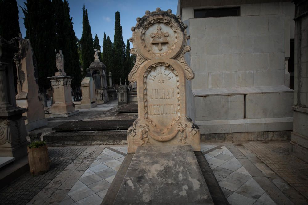 Todos los Santos: Tumbas y panteones de ilustres en el Cementerio General de València