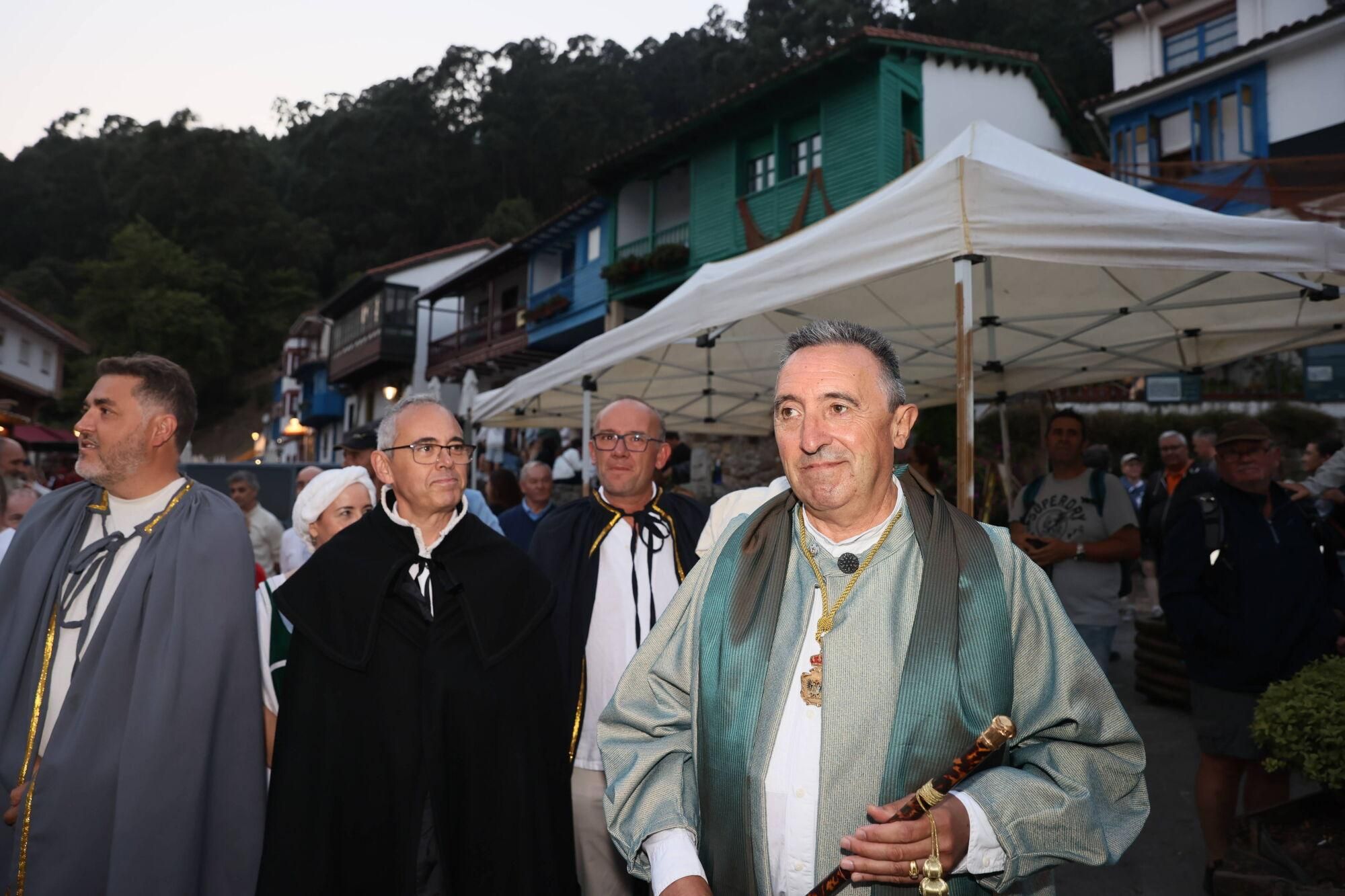 Carlos V siempre desembarca en Tazones
