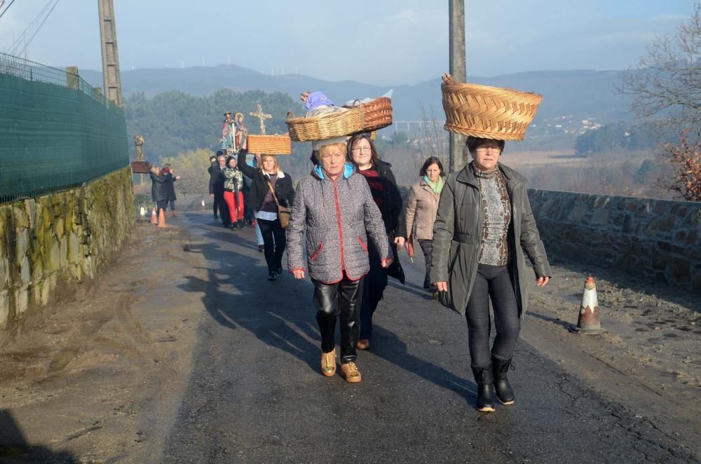 Procesión de los lacones, en el Concello de Valga.