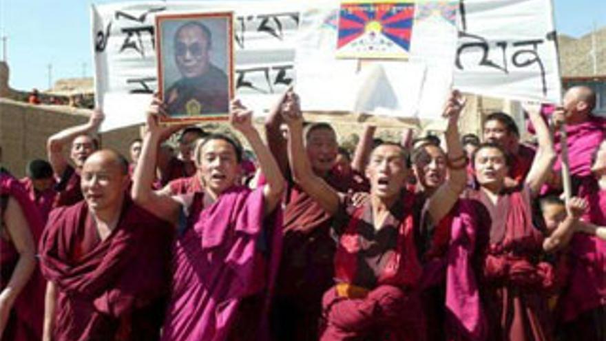 China reconoce que la policía disparó contra las manifestaciones tibetanas