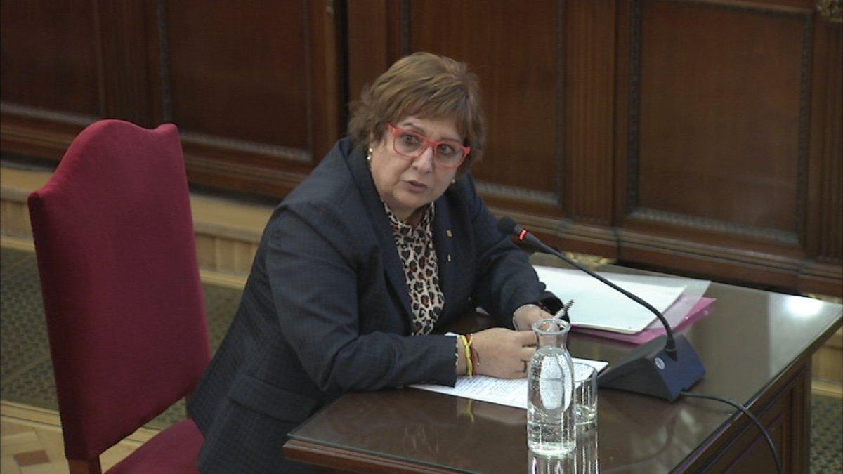 Dolors Bassa respondiendo a las preguntas de la Fiscalía.