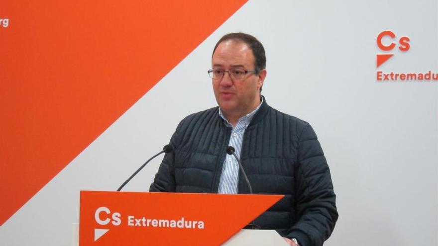 Cs Extremadura: &quot;El Talgo no soluciona que sigamos muy lejos de Madrid&quot;