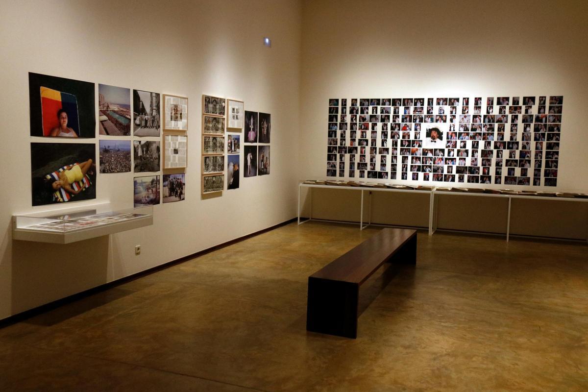 Les imatges de l'exposició 'Portes endins. Els arxius dels altres' al Palau Solterra