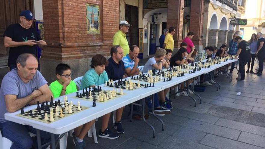 El ajedrez se juega en la plaza de Mérida