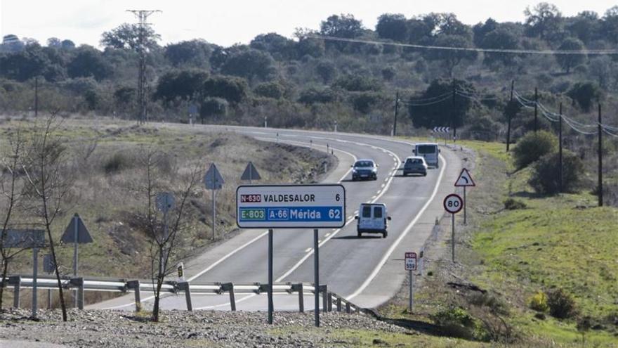 Denuncian el mal estado de diez carreteras en Extremadura