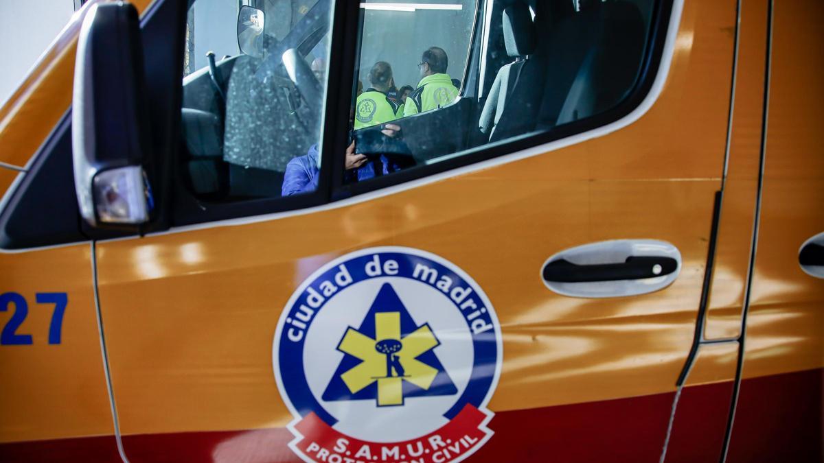 Archivo - Una ambulancia del Samur-Protección Civil