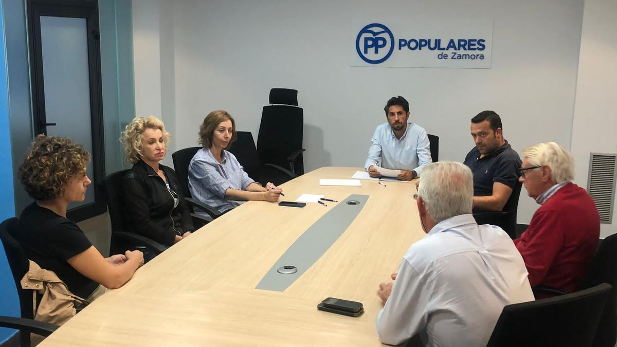 Un momento de la reunión de la Vicesecretaría de Política Local del PP.