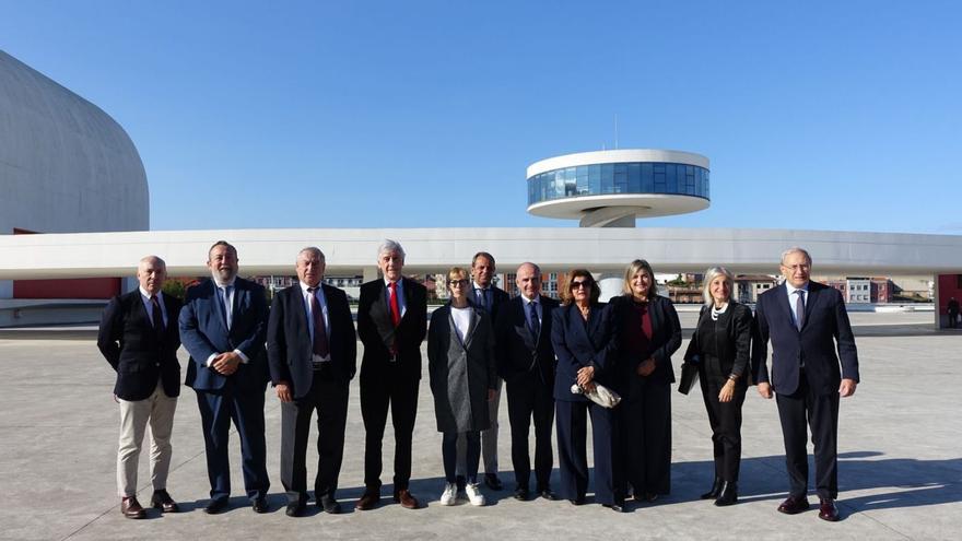 Los directores de radios y televisiones autonómicas se reúnen en el Niemeyer