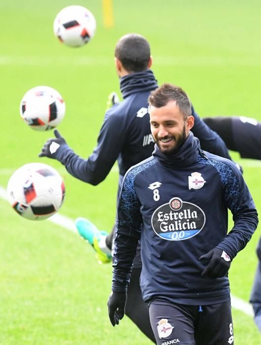 Entrenamiento en Riazor antes de Mendizorroza