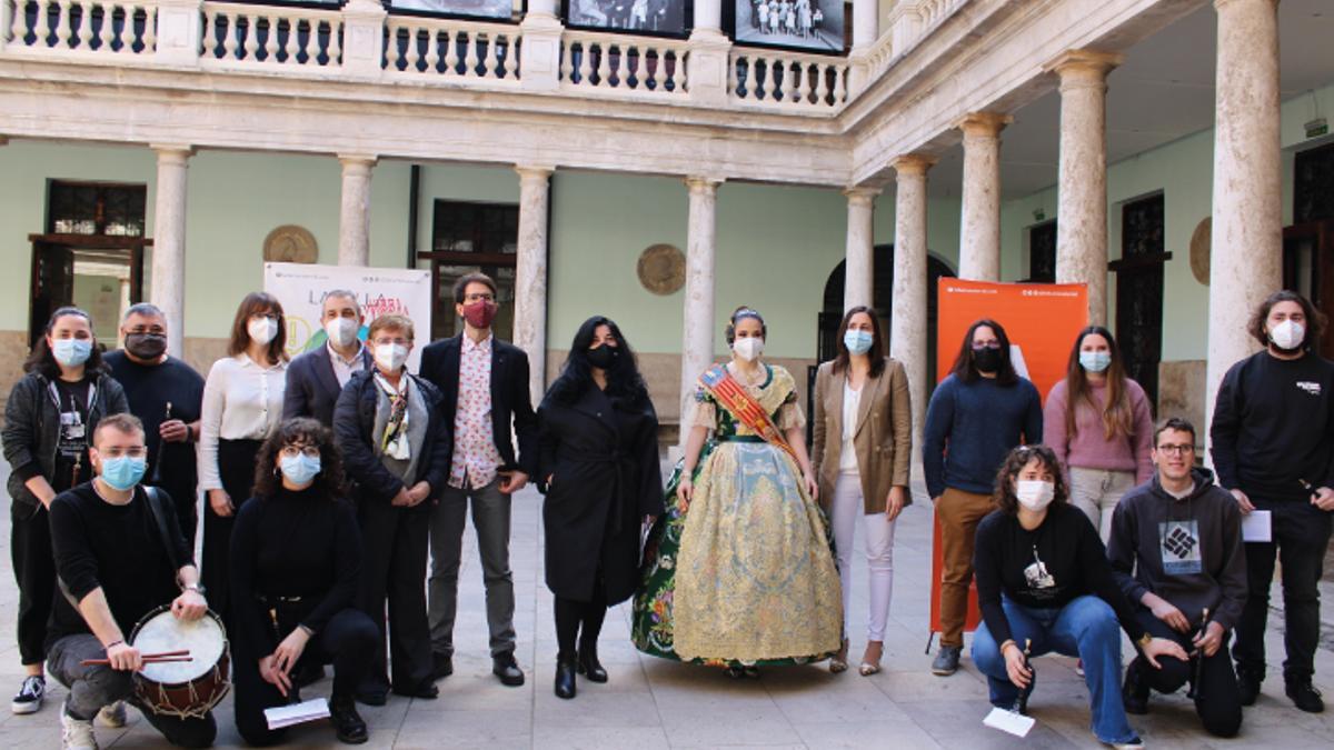 La Fallera Mayor ha asistido a la presentación de este nuevo proyecto.