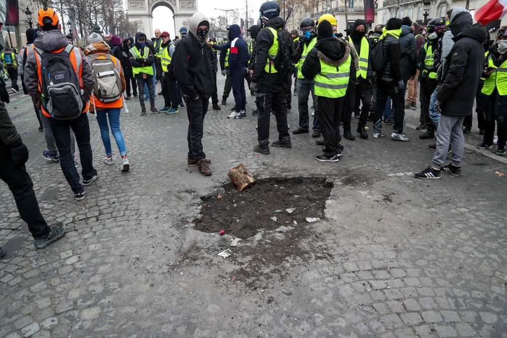 Protesta de los ''''chalecos amarillos'''' en París