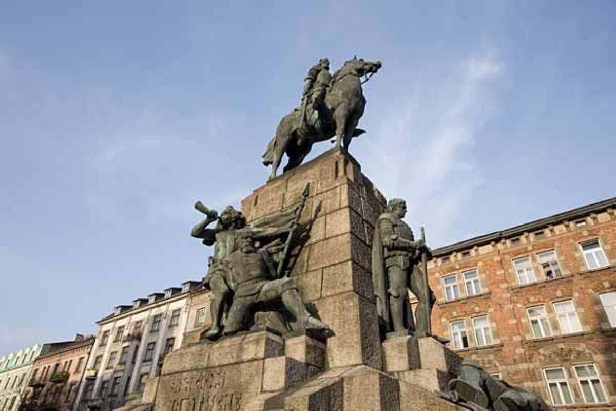 Monumento a la batalla Grunwald en la plaza Matejko.