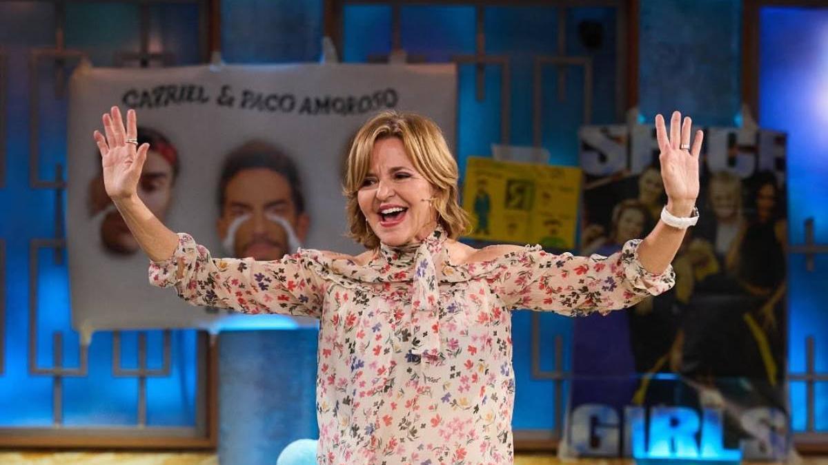 La surrealista respuesta de Almudena Ariza a la pregunta del sexo en ‘La Revuelta’: “Lo llamamos semana Broncano”