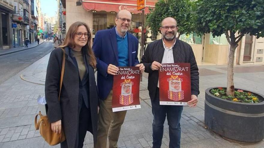 El edil Felip Sànchez con Pascual Quiles y Lyan Fenoll, de la ACCE.