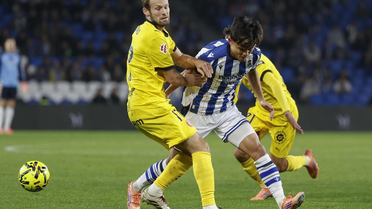 Blind, intentant defensar a Kubo