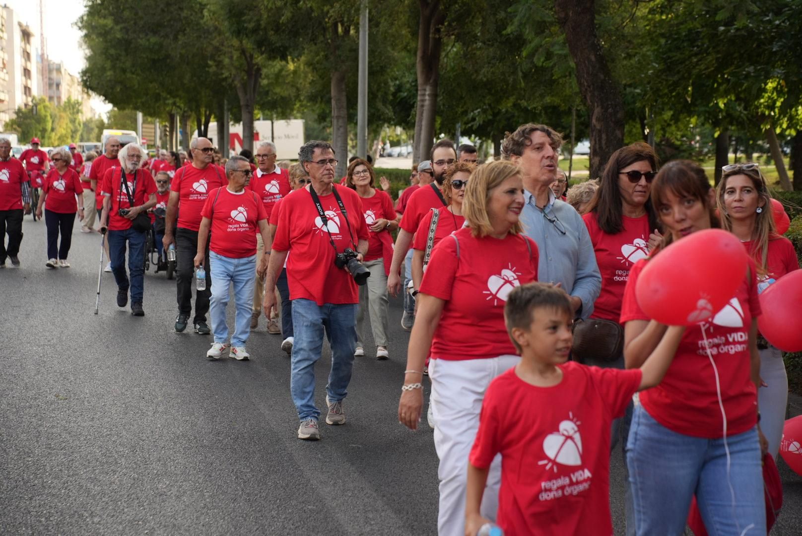 Córdoba se llena de color rojo en favor de la donación