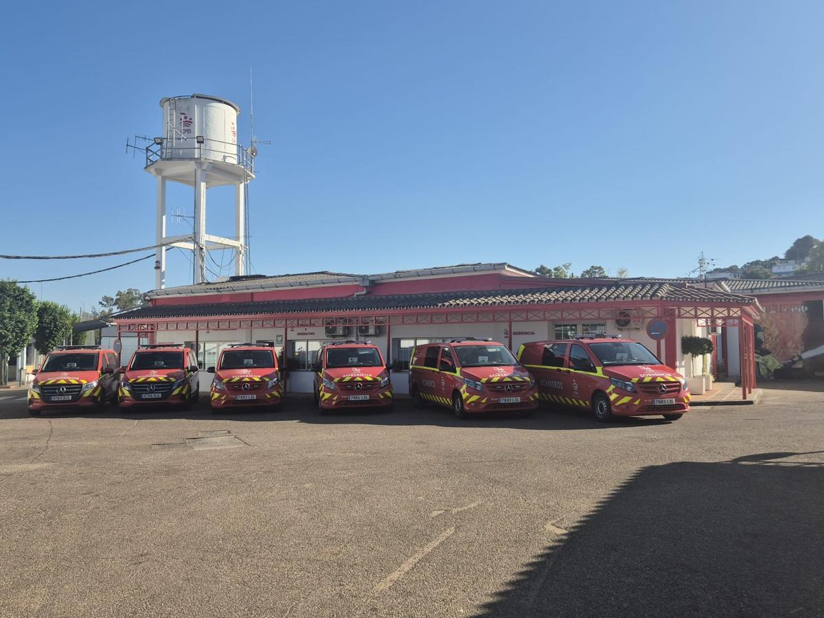 Galería | El equipo de bomberos de la Diputación de Badajoz trabajará en las labores de rescate en una zona turística de Caracas