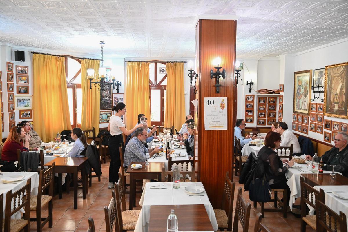 Tradición, cariño y sabor durante la jornada de Menjars de la Terra en el restaurante La Estrella de África de Crevillent