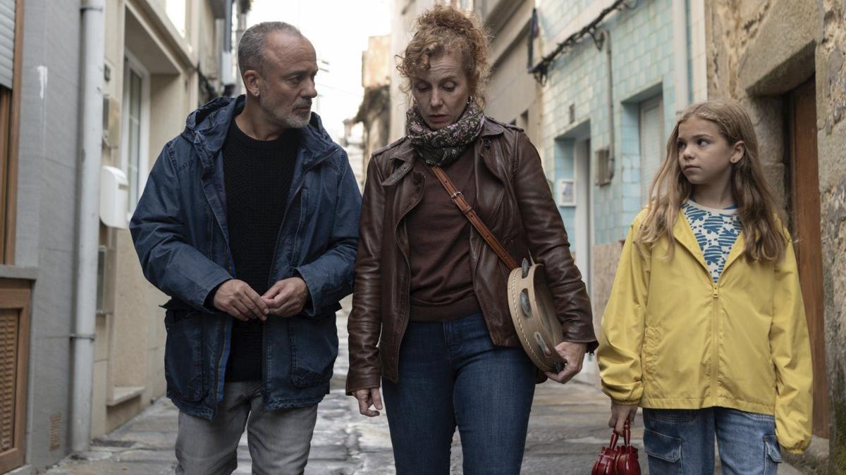 Javier Gutiérrez, María Vázquez y Lola López (i-d), en una escena.