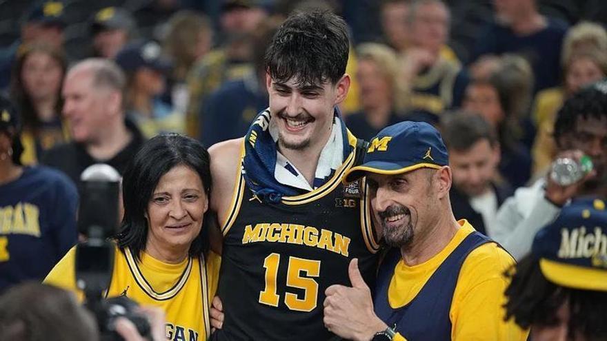 Aday Mara hace historia al ganar la NCAA y se perfila como promesa para el draft de la NBA