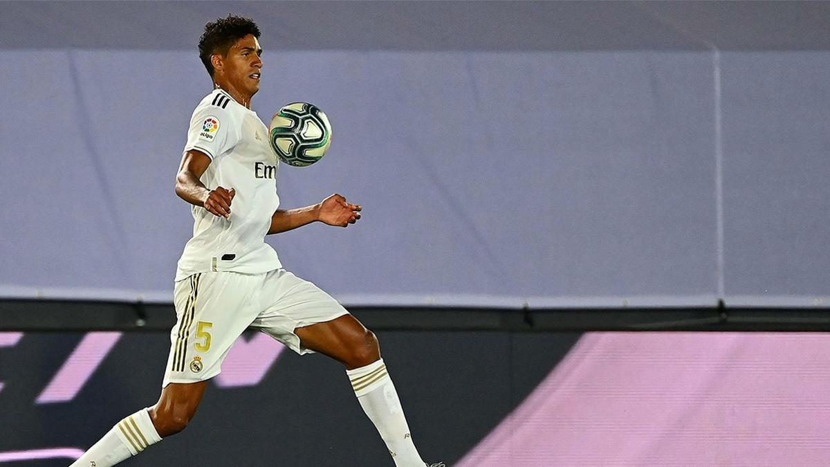 Varane: "Quedan tres finales y vamos a darlo todo para ganar LaLiga"