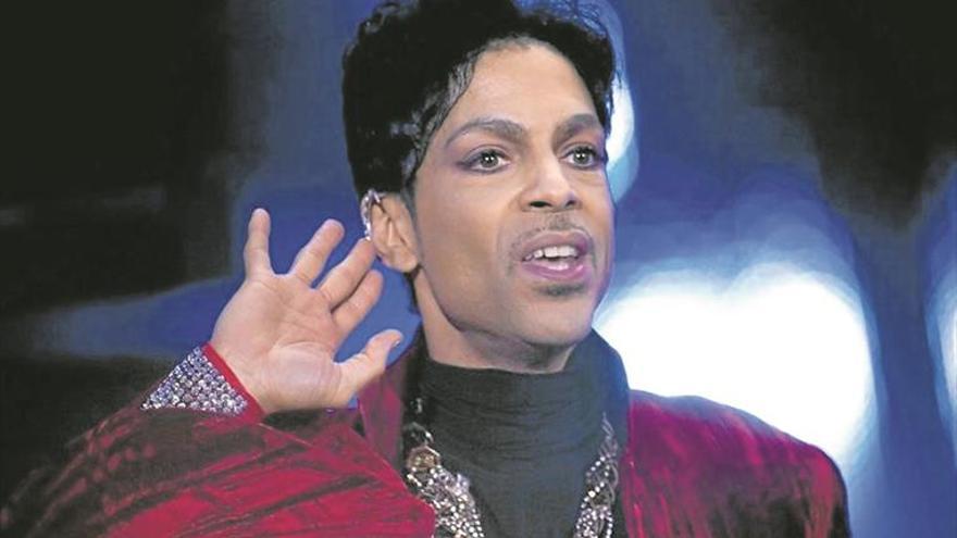 La familia de Prince denuncia a un hospital