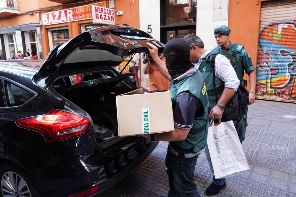 Operación de la Guardia Civil contra el blanqueo de dinero del narcotráfico en Málaga y Ceuta.